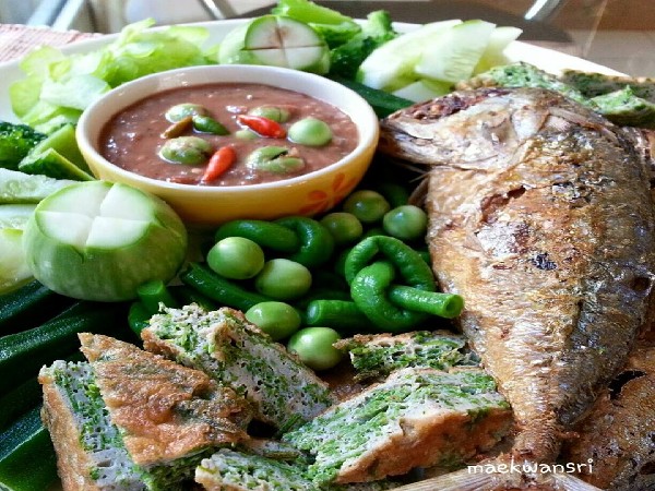 ชุดน้ำพริกกะปิ+ปลาทู