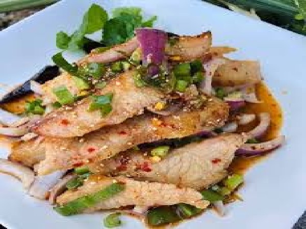 ยำคอหมูย่าง(รับ 12 เมย.69)